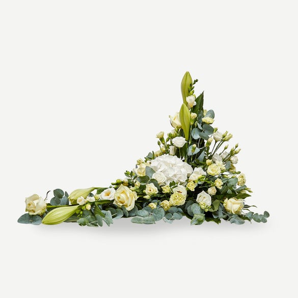 Båredekoration i klassisk stil - creme